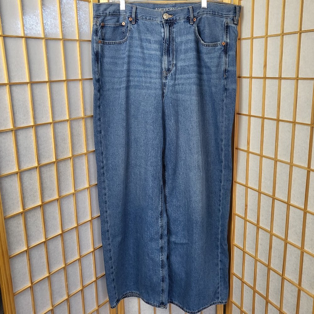 NWOT American Eagle Skater Wide Leg Jeans Size 18 Regular
